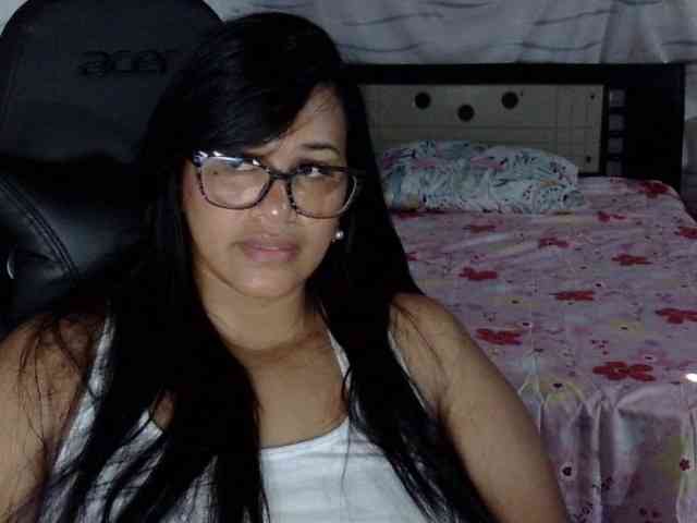 Letty33 webcam