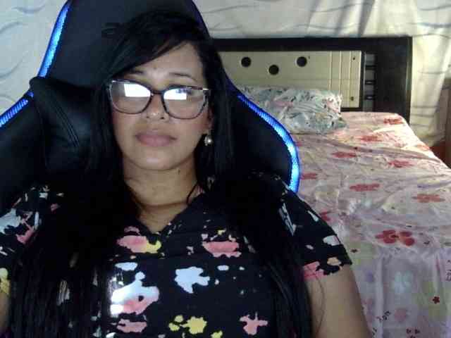 Letty33 webcam