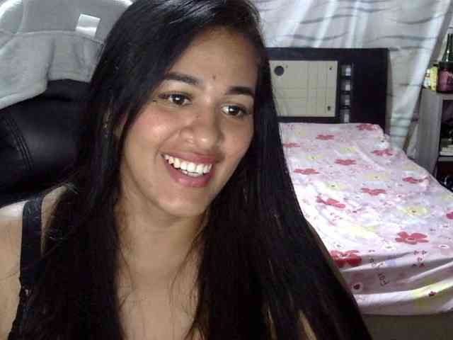 Letty33 webcam