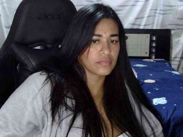 Letty33 webcam