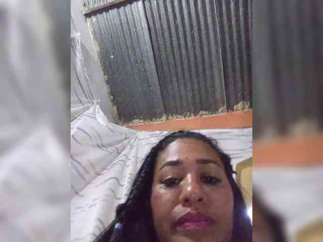 Letty33 webcam
