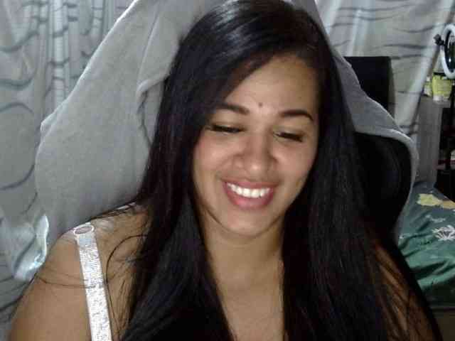 Letty33 webcam