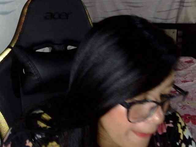 Letty33 webcam