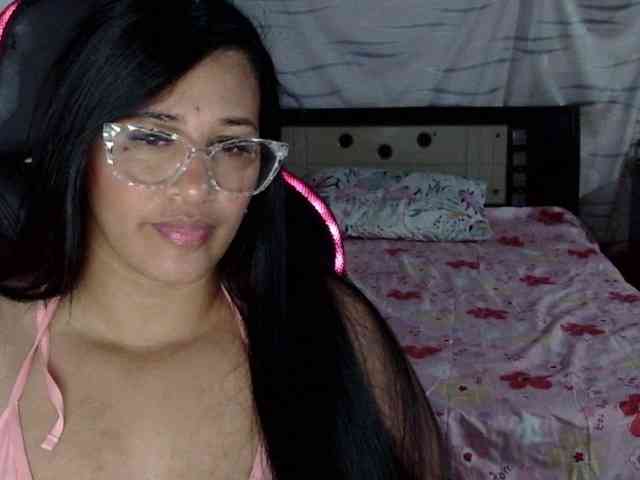 Letty33 webcam