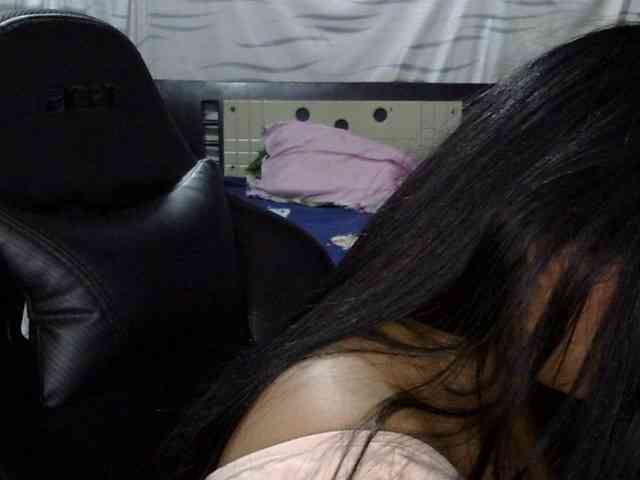 Letty33 webcam