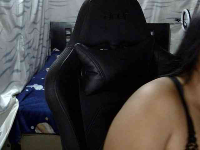 Letty33 webcam