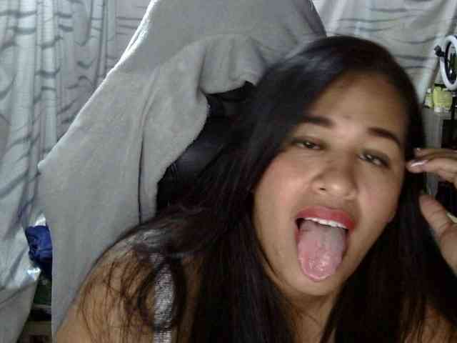 Letty33 webcam