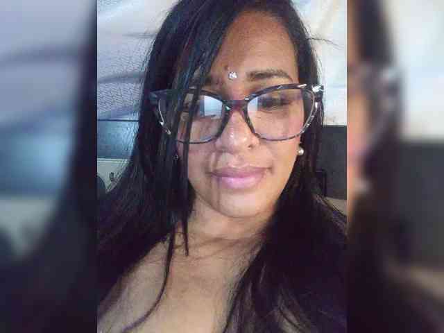 Letty33 webcam