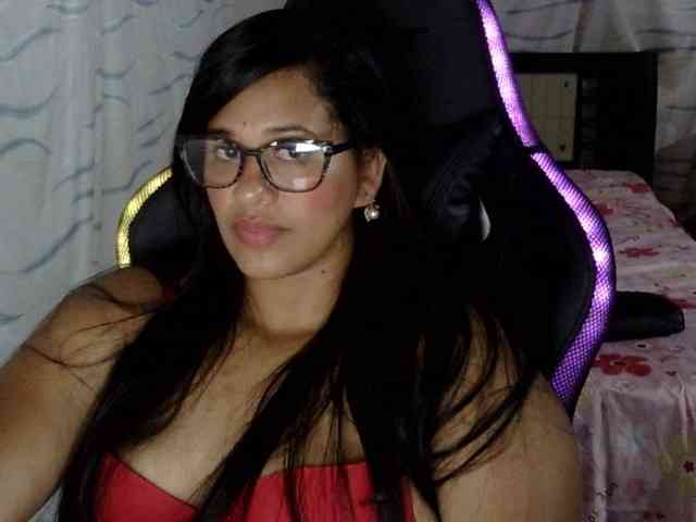 Letty33 webcam