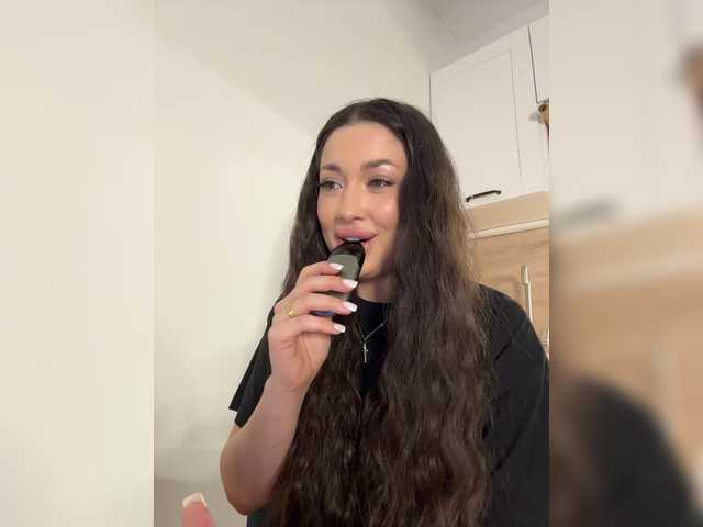 BettyBoom13's BongaCams show and profile