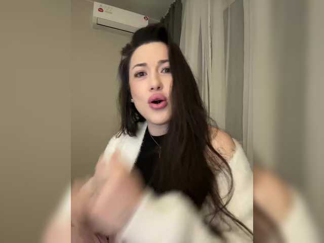 BettyBoom13's BongaCams show and profile