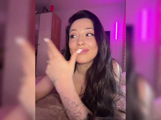 BettyBoom13's BongaCams show and profile