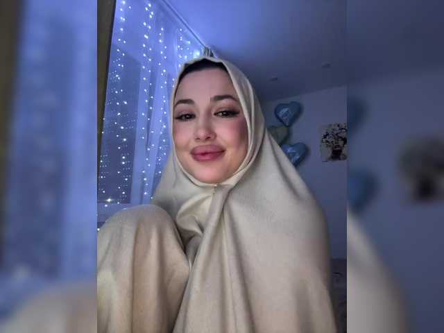 BettyBoom13 from BongaCams