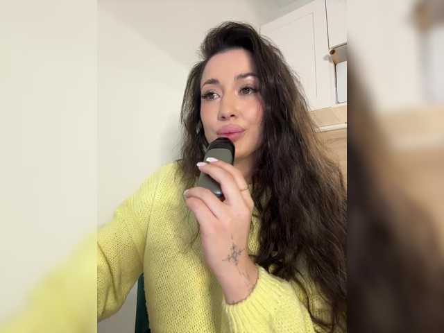 BettyBoom13's BongaCams show and profile