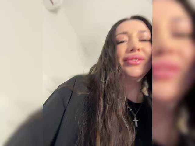 BettyBoom13's BongaCams show and profile