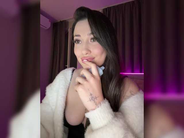 BettyBoom13's BongaCams show and profile