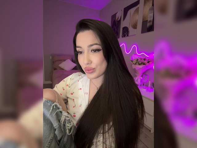 BettyBoom13's BongaCams show and profile