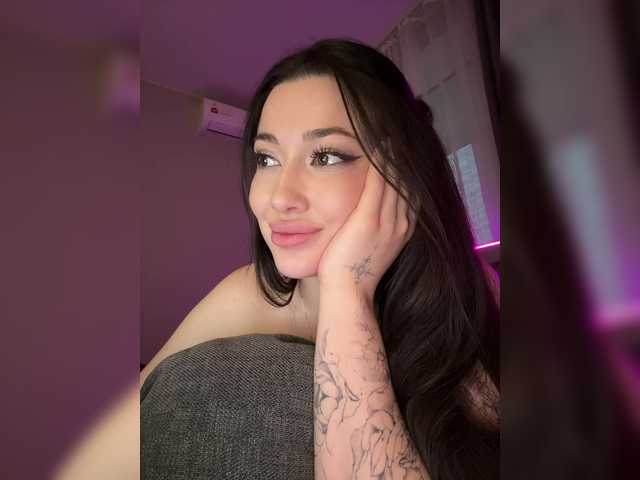 BettyBoom13's BongaCams show and profile