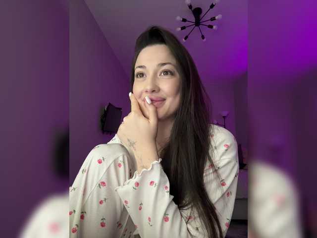 BettyBoom13's BongaCams show and profile