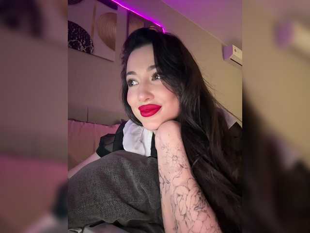 BettyBoom13's BongaCams show and profile