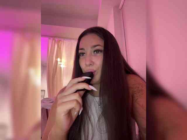 BettyBoom13 webcam