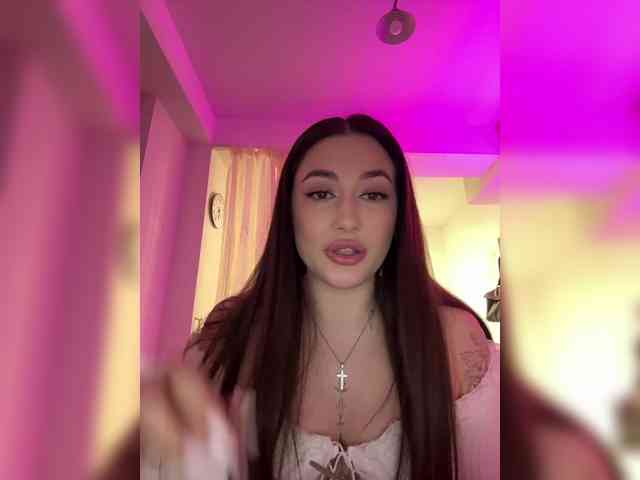 BettyBoom13 webcam