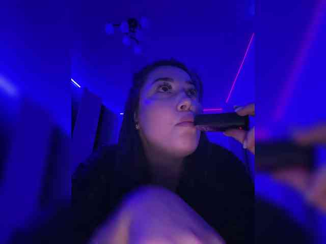 BettyBoom13 webcam