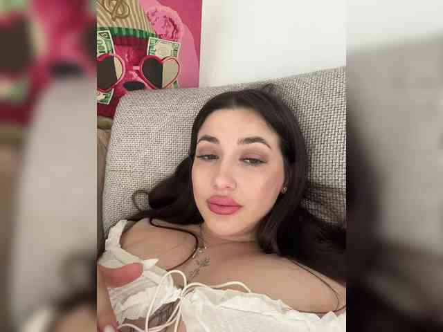 BettyBoom13 webcam