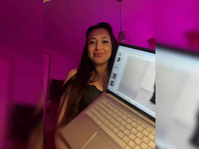 BettyBoom13 webcam
