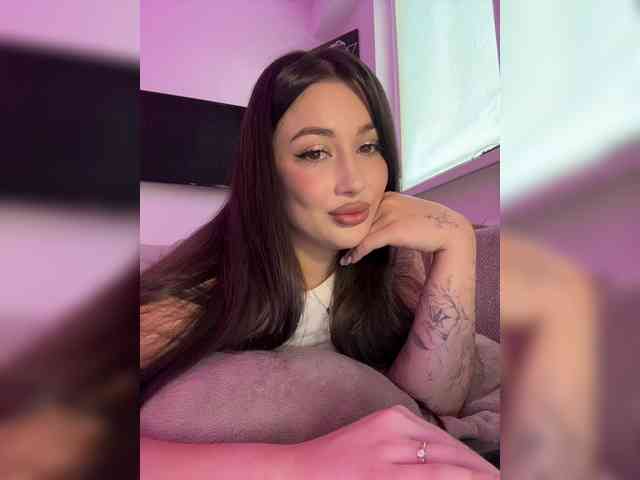 BettyBoom13 webcam