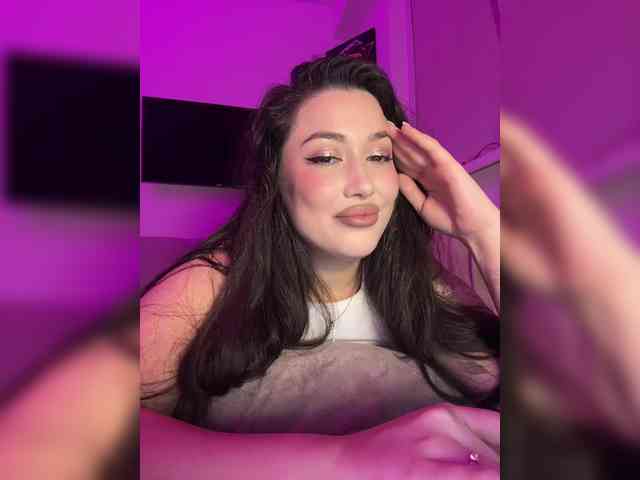 BettyBoom13 webcam