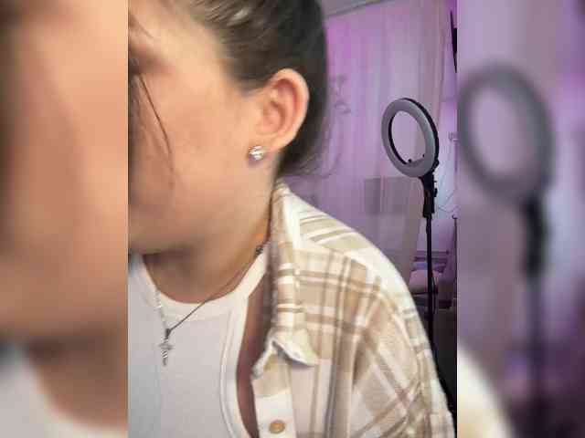 BettyBoom13 webcam