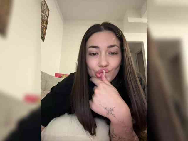 BettyBoom13 webcam