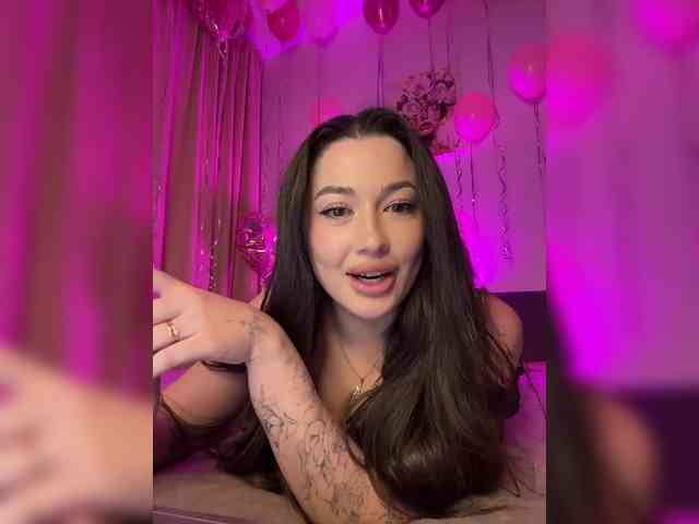 BettyBoom13 webcam