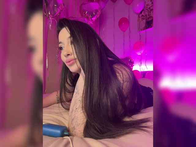 BettyBoom13 webcam