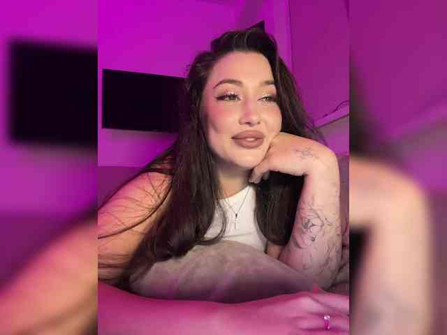BettyBoom13 webcam