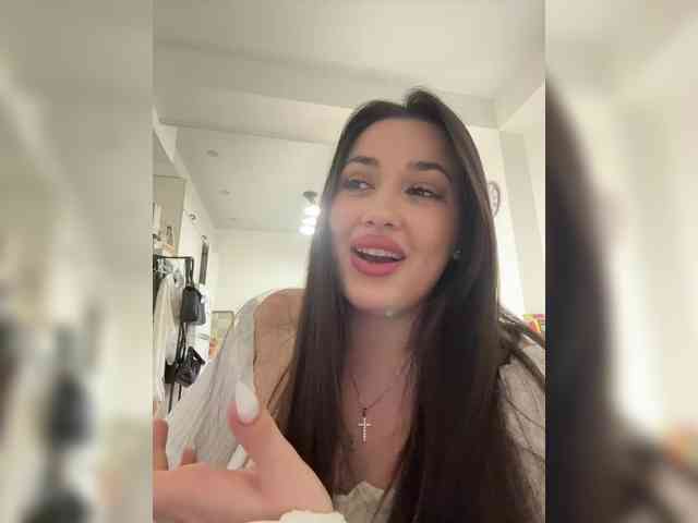 BettyBoom13 webcam