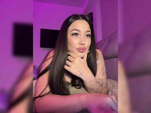 BettyBoom13 webcam
