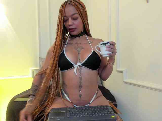 Kenyaaaa webcam