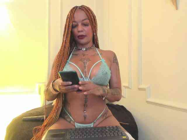 Kenyaaaa webcam