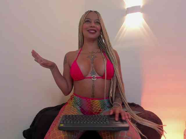 Kenyaaaa webcam