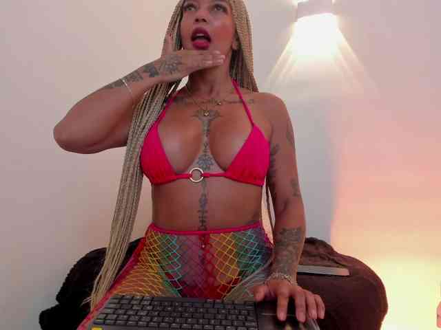 Kenyaaaa webcam