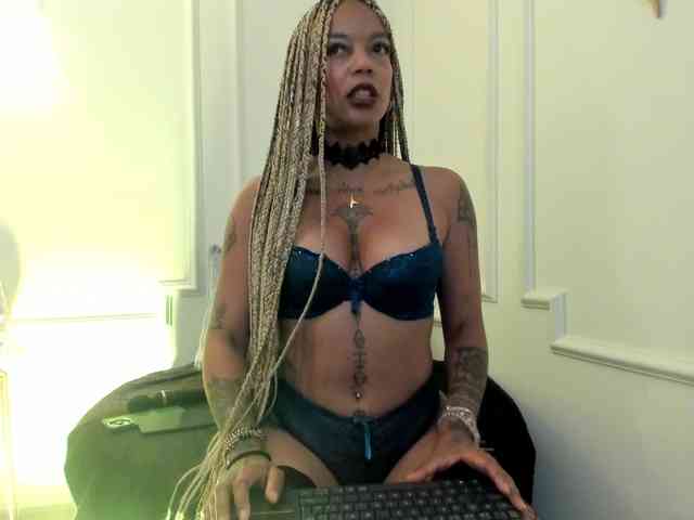 Kenyaaaa webcam