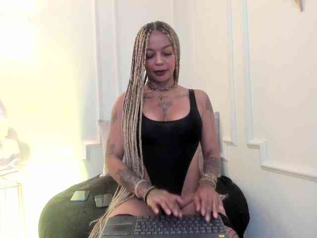 Kenyaaaa webcam