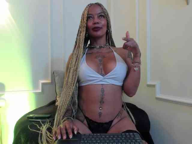 Kenyaaaa webcam