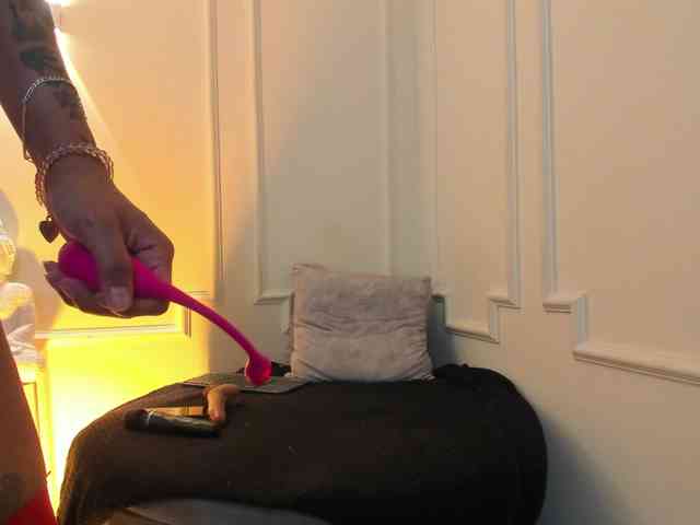 Kenyaaaa webcam