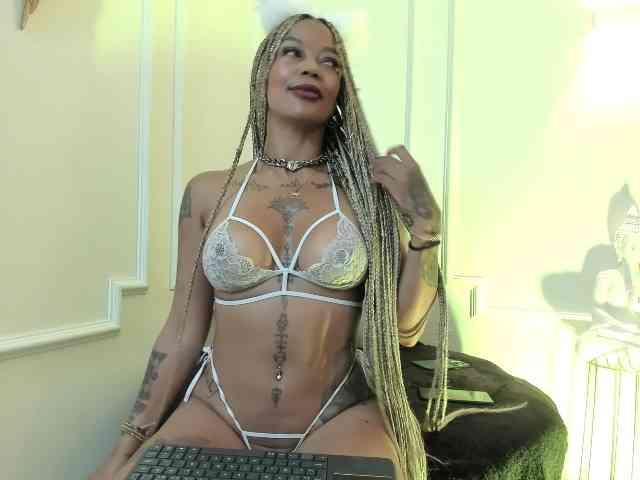 Kenyaaaa webcam