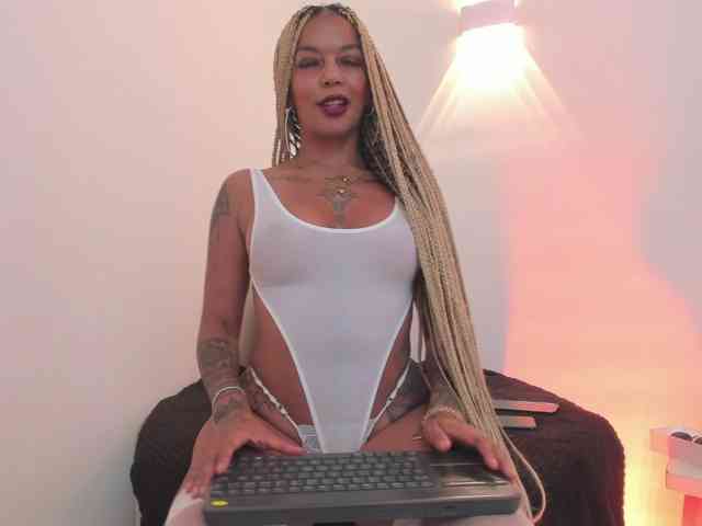 Kenyaaaa webcam