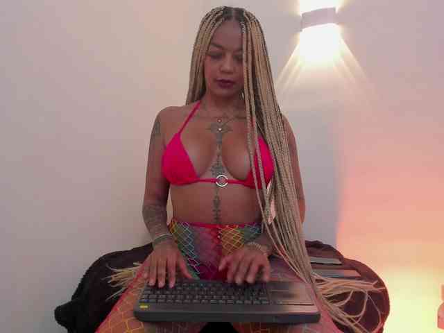 Kenyaaaa webcam