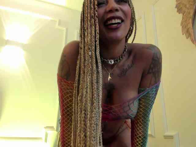 Kenyaaaa webcam